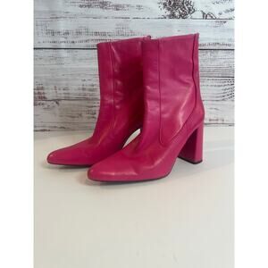 Zara 2020 HOT PINK
RUNWAY VOGUE COLLECTION
ZIP UP HIGH HEEL LEATHER BOOTS 37